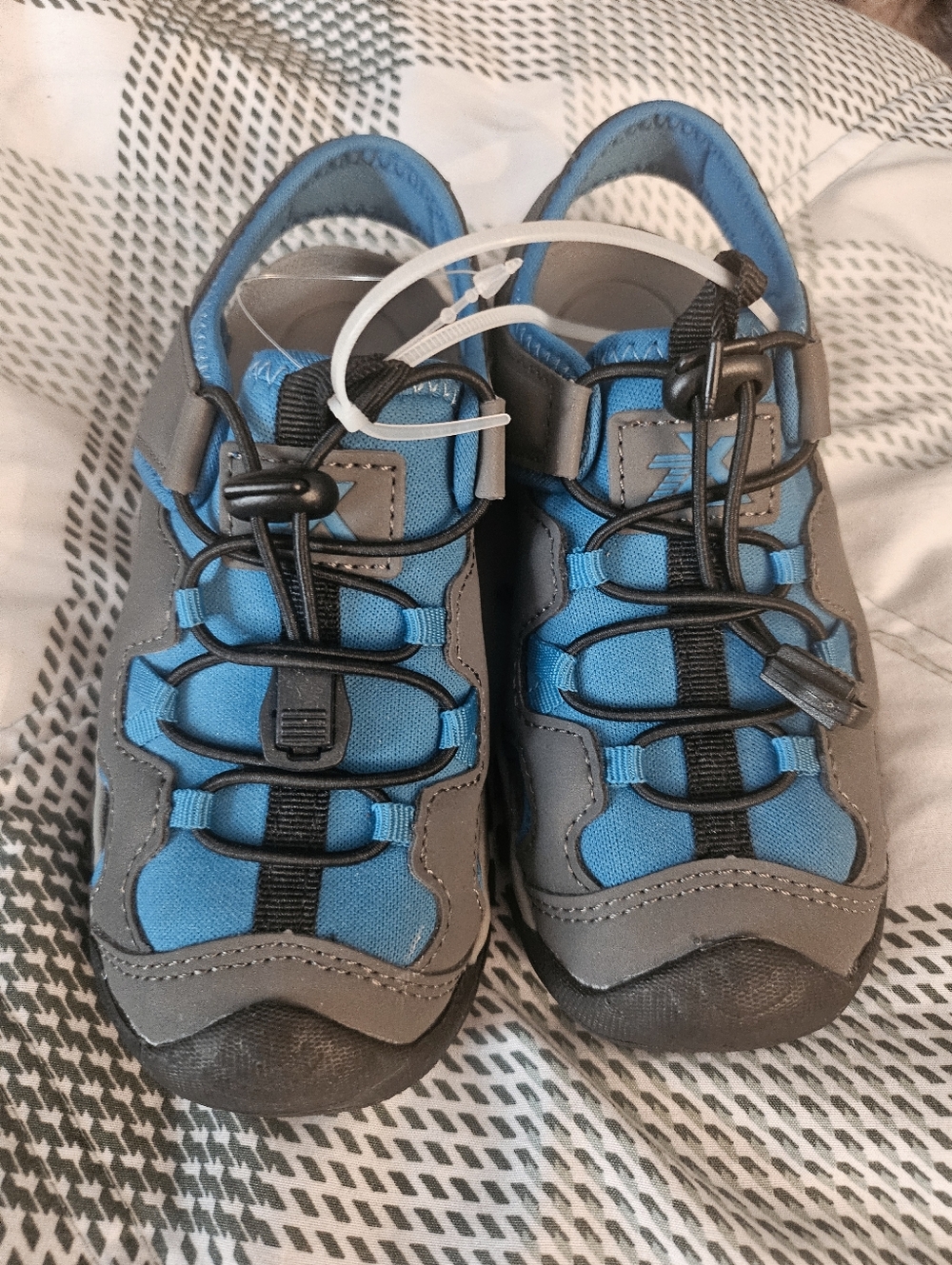 ZeroXposur Boys Blue and Gray Water Shoes with Bungee Laces